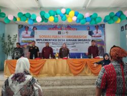 Imigrasi Kelas II TPI P. Siantar Kawil Kemenkumham Sumut Sosialisasi Desa Binaan