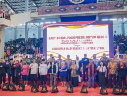 Bobby Nasution Dampingi Wakapolri Serahkan 5.000 Paket Sembako ke Komunitas