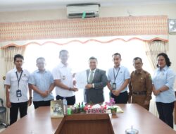 Bupati Tapsel Teken Hibah Dukungan Peningkatan Prasarana Bandar Udara Aek Godang