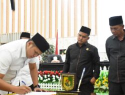 Ketua DPRD Sahkan Dua Ranperda Sergai  Jadi Perda