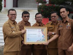Pemkab Toba Terima BKN Award 2023