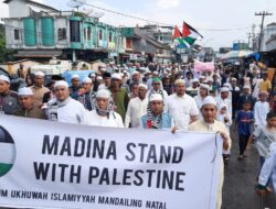 Ketua DPRD Madina Lepas Longmarch Ribuan Massa Aksi Bela Palestina