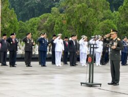 HUT ke-78 TNI, Wali Kota Medan Ikuti Upacara Ziarah Nasional di TMP Bukit Barisan