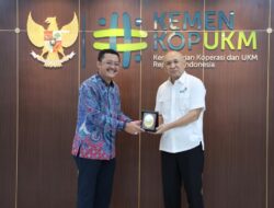 Ketua KPPU Temui Menkop UKM  Diskusi Pentingnya Pasar Digital