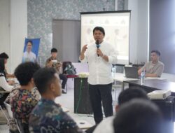 Gencarkan Edukasi Gadget Sehat, Prof.Ridha Terus Lakukan Penyuluhan
