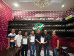 Pro Jurnalismedia Siber Sumut Serahkan SK Kepengurusan 3 Kabupaten