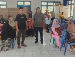 Warga Panyabungan Timur “Serbu” Pelayanan Adminduk Keliling