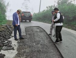 Bupati Humbahas Monitor Pembangunan Jalan Doloksanggul-Parlilita