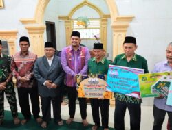Bobby Nasution Ingin Masyarakat Sekitar Masjid Tidak Ada Kekurangan