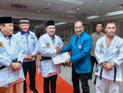 Bupati Batu Bara Terima Sabuk Hitam Dari KKI