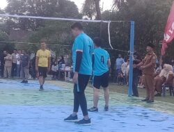 Tim Volly Muspika Kec. Sunggal Gilas Tim Suka Maju 2 – 0.
