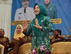 Eli Mahrani Minta Istri Kades Bekerja  Ikhlas Sejahterakan Masyarakat