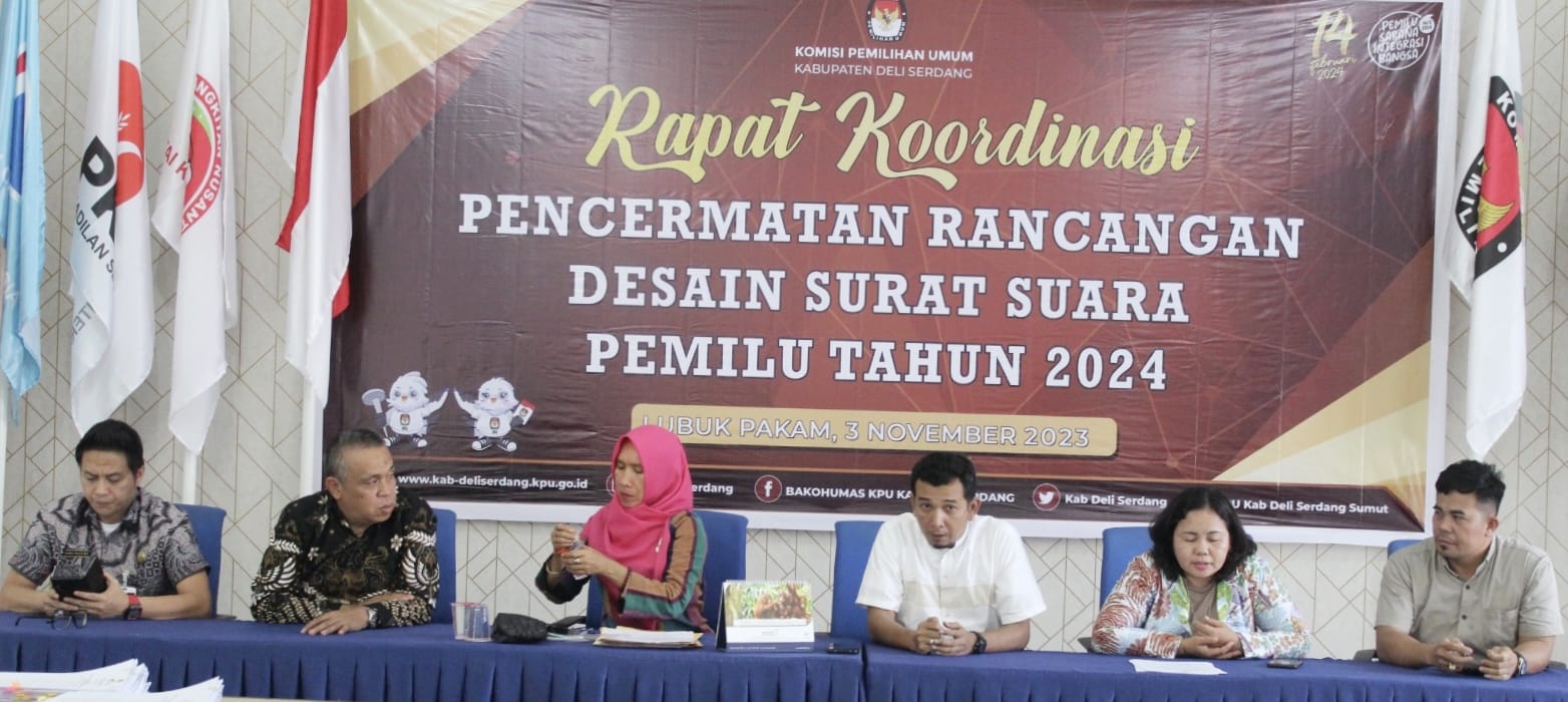 Teks Foto: Komisioner KPU Deliserdang saat melakukan rapat pleno. (ist).