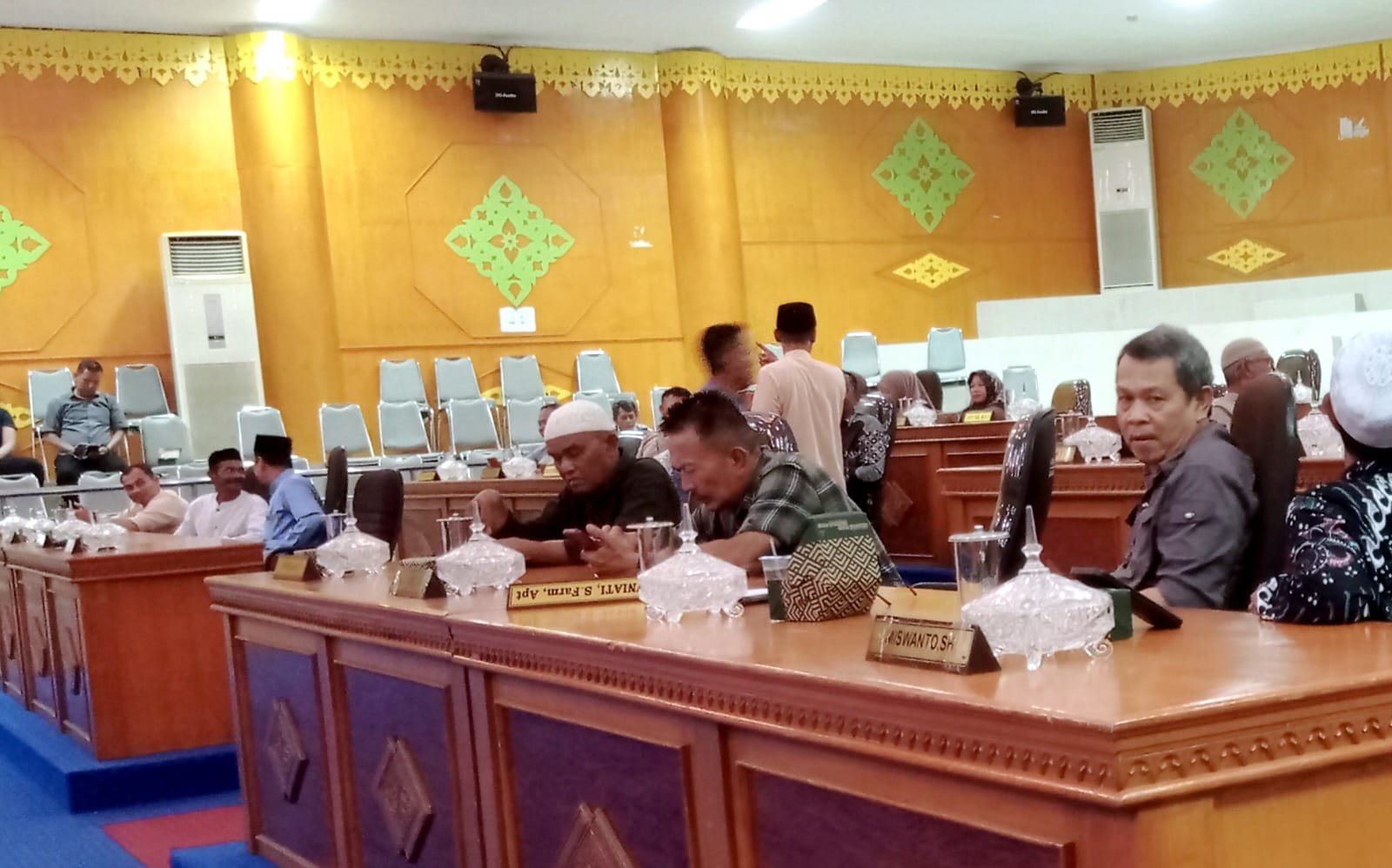 Teks foto : Rapat Dengar Pendapat (RDP) kedua tanggal 3 November 2023 di Ruang Sidang Utama DPRK Aceh Tamiang.