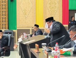 Anggota DPR-K Agara Mengamuk ” Memukul meja ,Piring dan gelas ikut pecah”