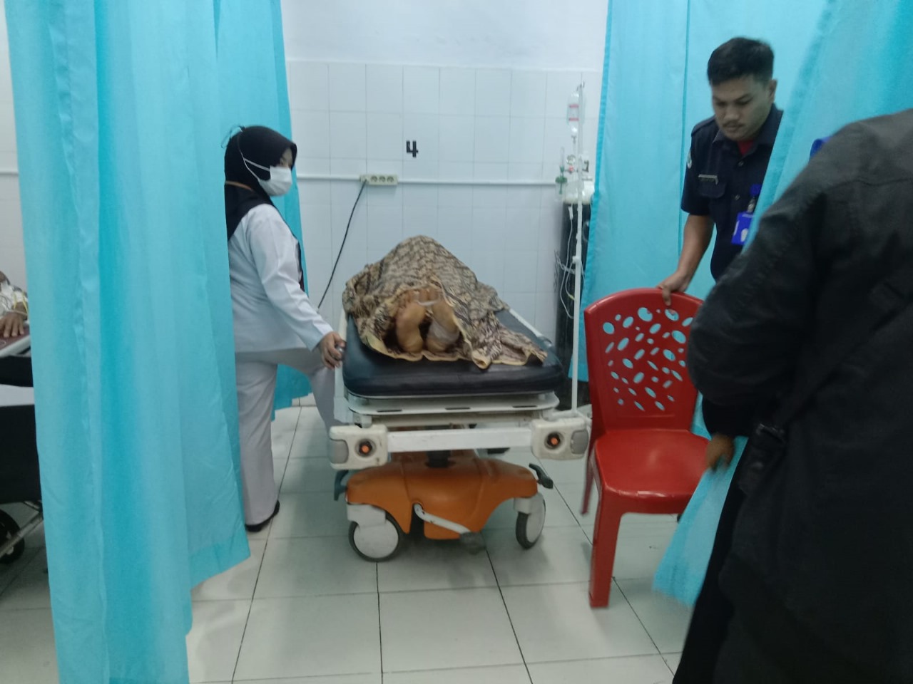 Jenazah siswa MA saat berada d RSUD Kisaran untuk dibawa ke rumah duka di Limapuluh, Kab Batubara. (Ist).