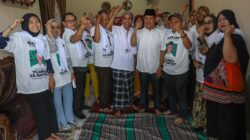 Dukung Kegiatan Taklim di Medan, Tuan Guru Ganjar Serahkan Bantuan Mushaf dan Pengeras Suara
