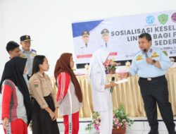 Bupati Tapsel Edukasi Pelajar Pentingnya Aturan Lalu lintas