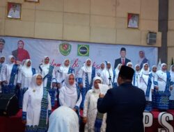 Dolly Pasaribu Kukuhkan Pengurus BKMT Tapsel