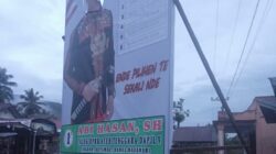 Dirusak : Tampak Alat Peraga Kampanye (APK) Kader PKS Abi Hasan Caleg DPRK dari Dapil Agara 5 dan APK Kader Nasdem Rudi daerah pemilihan Agara 2, tampak dirusak oleh oknum tidak bertanggung jawab pada Selasa malam (05/12). Berita Sore/Ist