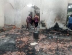 Rumah Camat Aek Songsongan Ludes Dilalap Si Jago Merah