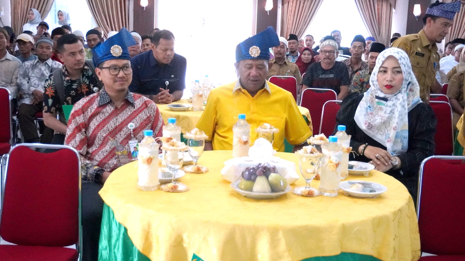 Teks Foto/Beritasore/ist  Plt. Bupati Langkat H. Syah Afandin, SH hadiri Launching Perlindungan Jaminan Sosial Ketenagakerjaan Bagi Pekerja Rentan di Kabupaten Langkat  di Ruang Pola Kantor Bupati Langkat, belum lama ini.
