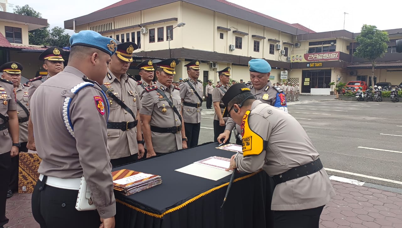 Kapolrestabes Medan Ganti Kasat Reskrim Dan Sejumlah Kapolsek