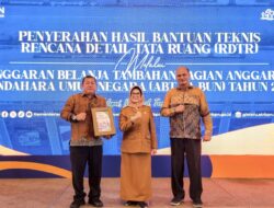 Wali Kota P. Siantar Menerima Hasil Bantuan Teknis RDTR