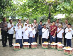 Kapolres Batubara Bantu Yayasan Pondok Pesantren Darul Mutthaqin