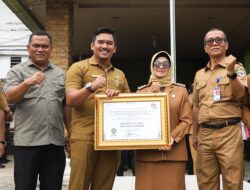 Wali Kota Pematangsiantar Terima Penghargaan Dari Ombudsman