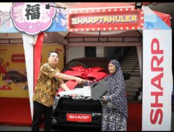 Sharp Indonesia Serahkan Hadiah 2 Unit Mobil Kepada