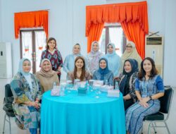 Ny Kahiyang Berpesan Kepada Kelurahan dan Kecamatan Yang Masuk Enam Besar Perlombaan HKG