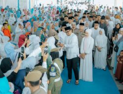 Bobby Bersama Warga Peringati Isra Mikraj di Mesjid Raya Al Mashun
