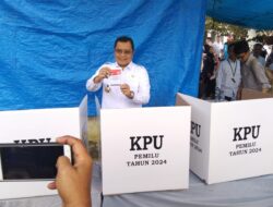 Edy Junaedi Gunakan Hak Pilih Di TPS 07 Pasar Sibuhuan