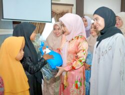 Ny. Uke Faisal Hasrimy Hadiri Pengajian DWP Kab.Langkat Pertama