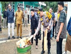 Pj Wali Kota Padangsidimpuan Lepas Truk Distribusi Logistik Pemilu 2024