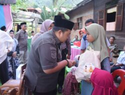Safari Ramadan di Batang Angkola, Bupati Tapsel Bagikan Bantuan Sembako