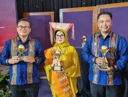 Wali Kota P.Siantar Terima Penghargaan Top BUMD Awards 2024