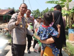 Kapolres Sergai Bantu Korban Bencana Angin Puting Beliung