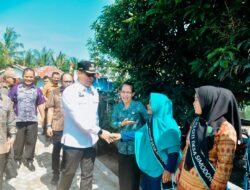 Ibu-Ibu Desa Simodong Sambut Gembira Bulan Bakti Timbang Balita