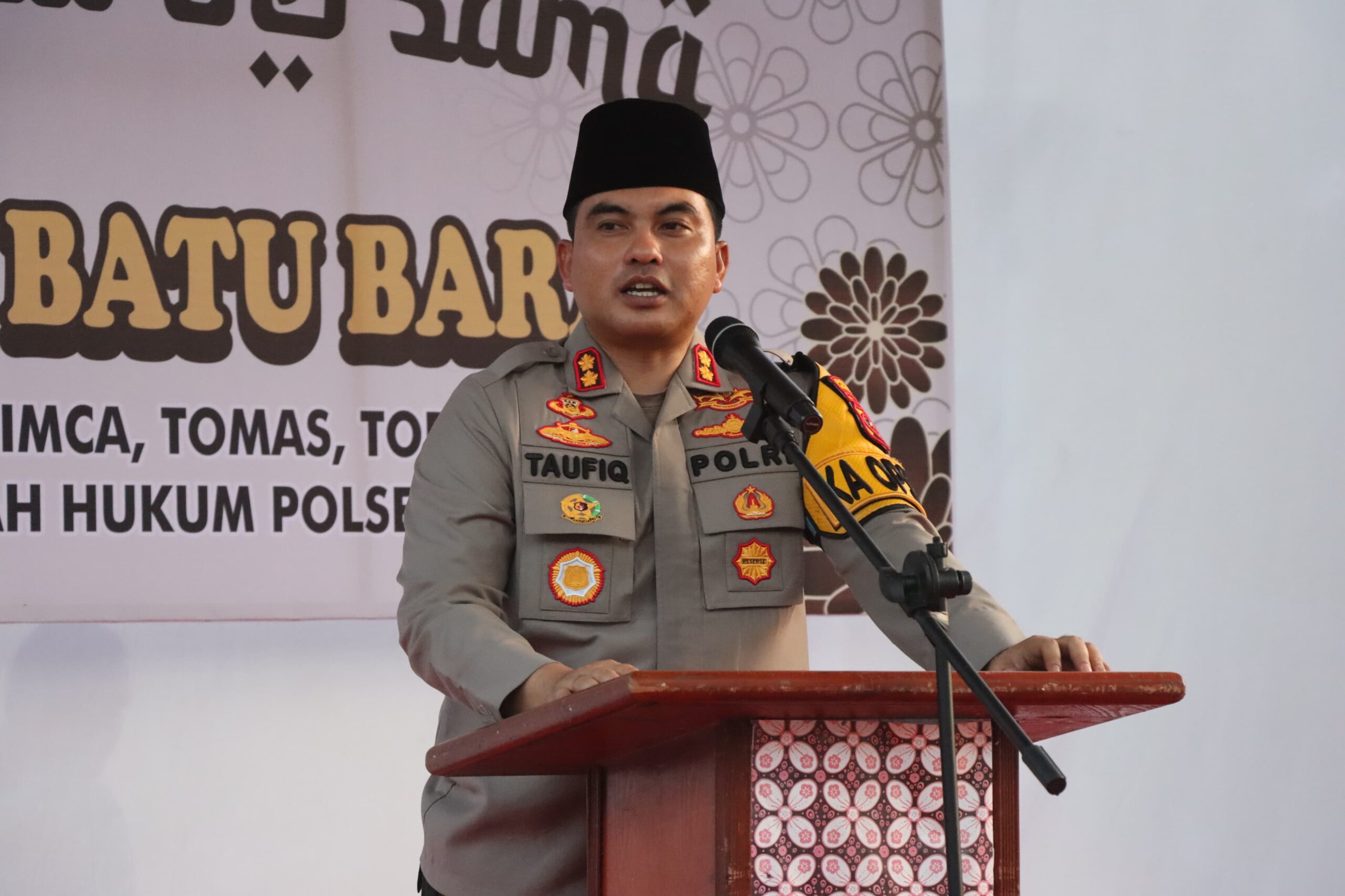 Teks fhoto Giat Ramadhan Berkah, Kapolres Batu Bara AKBP Taufiq Hidayat Thayeb m S.H.,S.I.K ajak Forkopimda, Tomas, Toda dan Anak Yatim berbuka puasa di Moko Polsek Ibdrapura Kamis (28/3-2024). beritasore/alirsyah