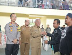 Bupati Asahan Serahkan Bantuan Beras Kepada 1.000 Kaum Dhu’afa