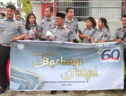Semarak Ramadan, Lapas Kelas IIA P. Siantar Bagikan Takjil Kepada Masyarakat.