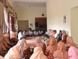 Dolly Pasaribu Upa-Upa Jemaah Calhaj Setdakab Tapsel