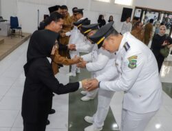 Wali Kota Pematangsiantar Mengambil Sumpah 46 PNS