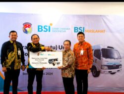 BSI Maslahat –  BSI Hibah Mobil Sekolah Kepada Kabupaten Mukomuko
