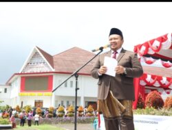 Bupati Tapsel Kenakan Baju Adat Angkola di Hardiknas 2024