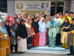 Raja KMBD XI Berikan  Santunan Dan Paket Daging Di Desa Percut