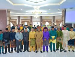 Pj. Bupati  Langkat Wajibkan ASN Memakai Pakaian Teluk Belanga di Hari Jumat