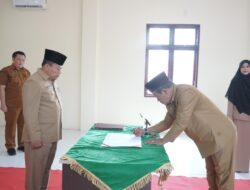 Bupati Asahan Lantik Dua Pejabat di Dinas Dukcapil